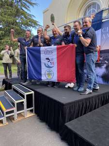 Gregoire Juglaret and the gold medal winning Team France